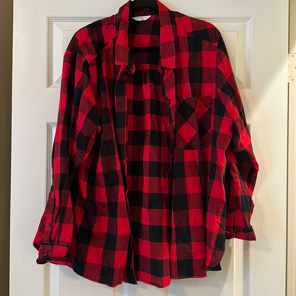 Time and Tru black and red plaid button down shirt